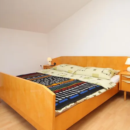 Novigrad 7037b * Bužinija